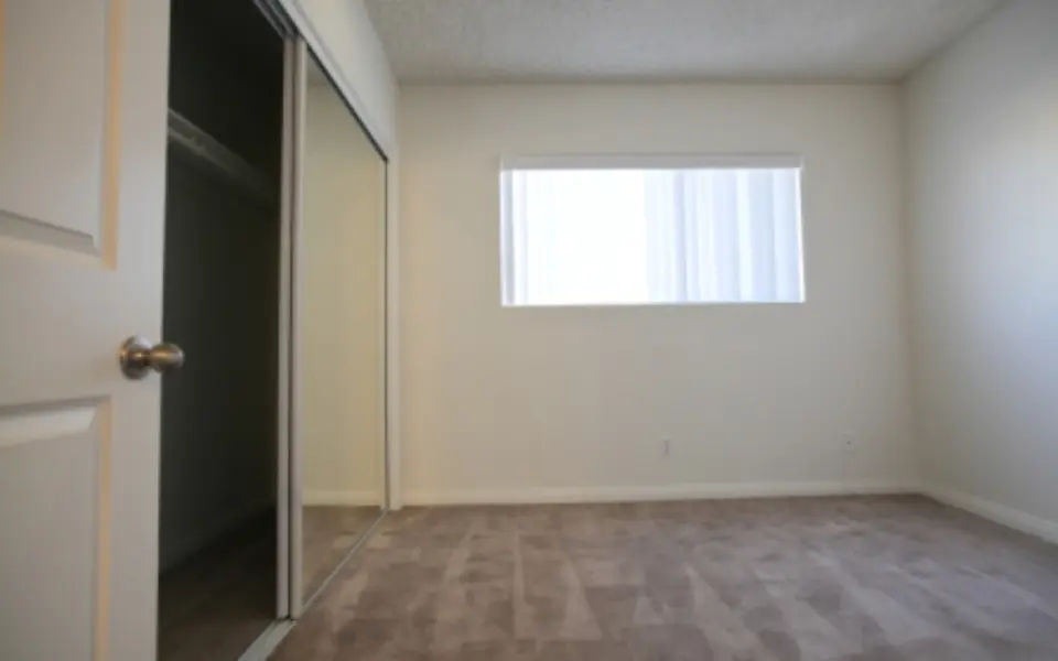 room2-960x600_c